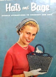 310 1955 KNIT CROCHET CLOCHE,CAPS HANDBAGS,PURSES BOOK